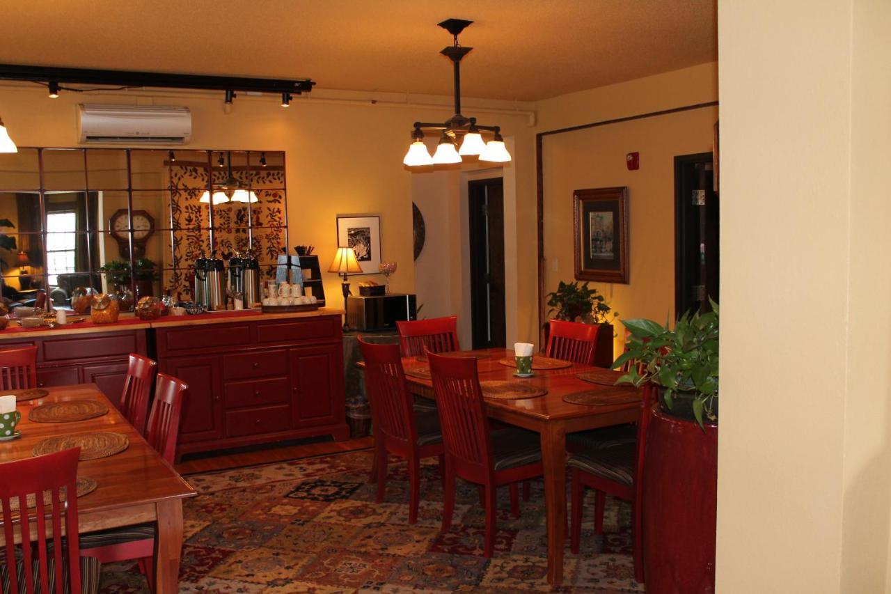 Inn Iowa House Historic