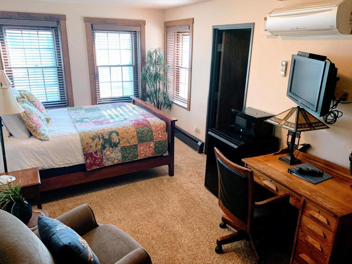 Iowa House Historic Inn Ames