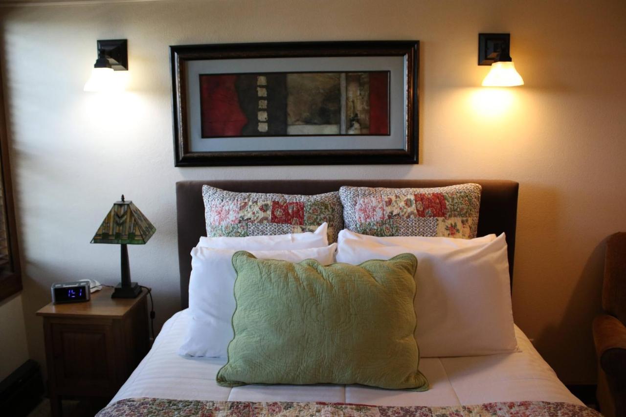 Iowa House Historic Inn *